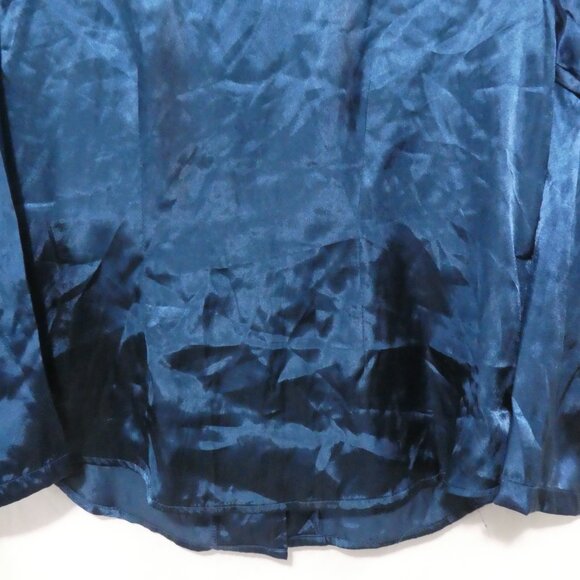 LA VIE EN ROSE | medium | Blue Silky Satin Button-Up Pajama Top - Picture 13 of 14